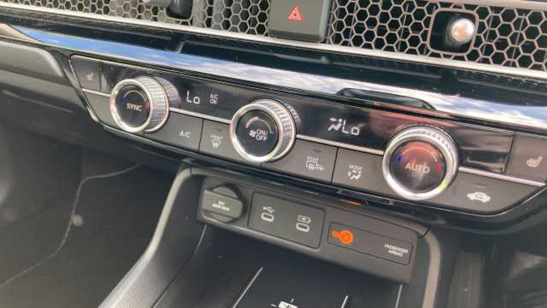 Honda Civic 2.0 eHEV Advance 5dr CVT Hybrid Hatchback 