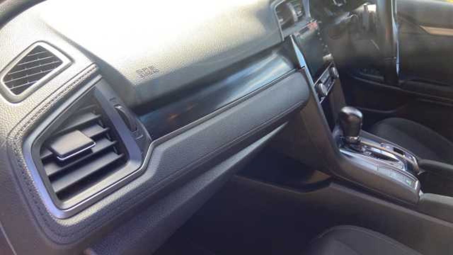 Honda Civic 1.5 VTEC Turbo Sport 5dr CVT Petrol Hatchback 