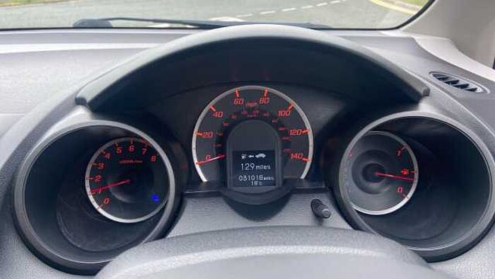 Honda Jazz 1.4 i-VTEC ES Plus 5dr CVT Petrol Hatchback 