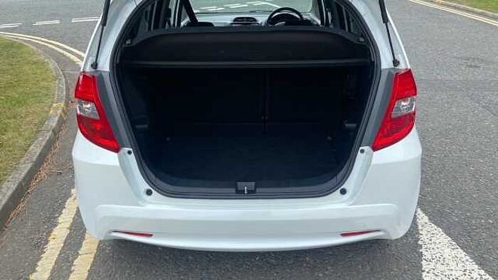 Honda Jazz 1.4 i-VTEC ES Plus 5dr CVT Petrol Hatchback 