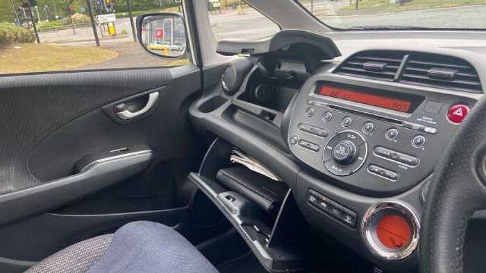 Honda Jazz 1.4 i-VTEC ES Plus 5dr CVT Petrol Hatchback 