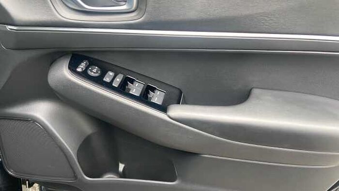 Honda HR-V 1.5 eHEV Advance 5dr CVT Hybrid Hatchback 