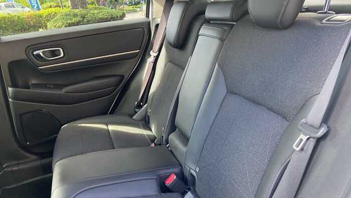 Honda HR-V 1.5 eHEV Advance 5dr CVT Hybrid Hatchback 
