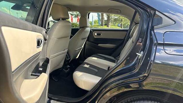 Honda HR-V 1.5 eHEV Advance Style 5dr CVT Hybrid Hatchback 