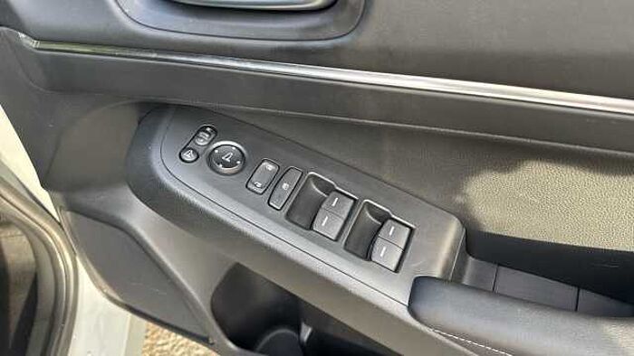 Honda HR-V 1.5 eHEV Advance 5dr CVT Hybrid Hatchback 