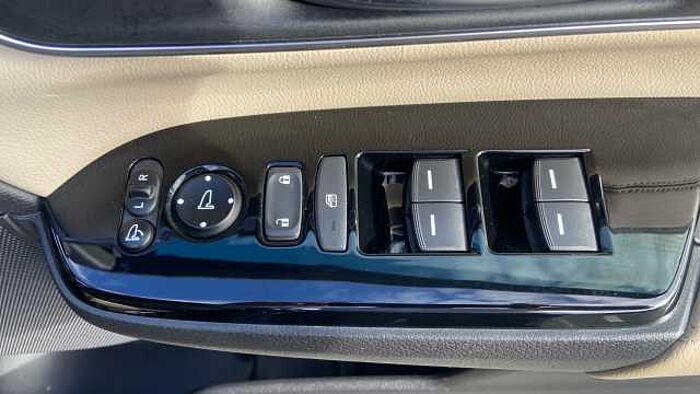Honda CR-V 2.0 i-MMD Hybrid SR 5dr eCVT Hybrid Estate 