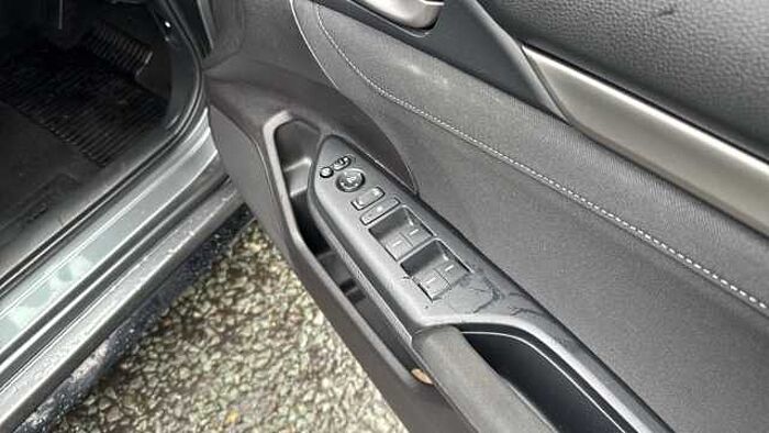 Honda Civic 1.5 VTEC Turbo Sport 5dr CVT Petrol Hatchback 